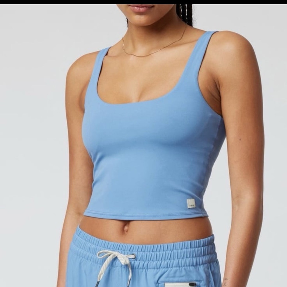 Vuori Women's Blue Tank Top Vuori Women's Daily Crop Top |
Elevate size large - Picture 12 of 12